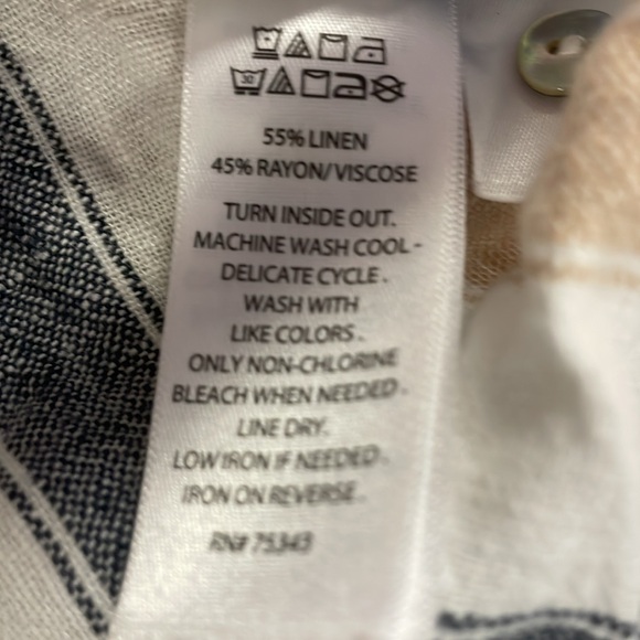 Tahari Linen Blend Striped Button Tunic Top Womens 2 small spots as shown - Picture 3 of 5